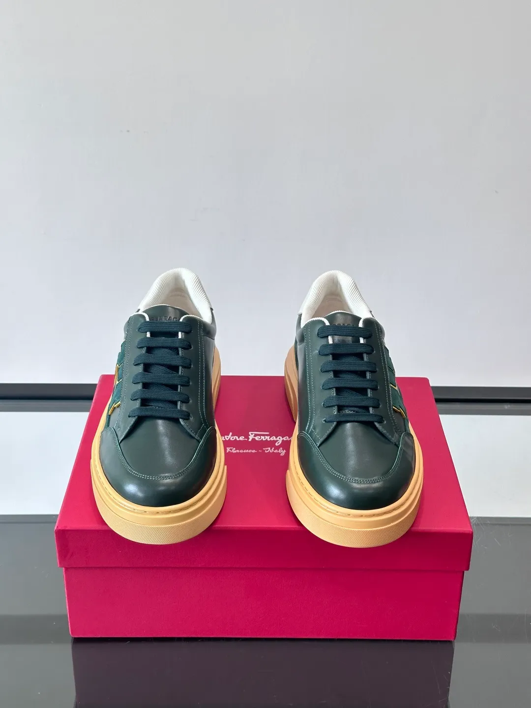 Men's men's shoes 💰440 [New style] 🏃‍♂️🏃‍♂️[Ferragamo] Ferragamo - High-end quality original order·Casual sports shoes -Upper: 🔝Nappa calfskin, suede calfskin, shoe body. Sewing brand totem, tongue air pressure brand logo -Inner: water-dyed cowhide -Outsole: ultra-light TPU foam rubber; molded outsole -Ultra-high quality control and fine workmanship: outstanding (high-end, extravagance, grade) -Size: 38-45 (46, can be customized)
